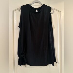 Fabletics Black Muscle Tee with Side Tie
